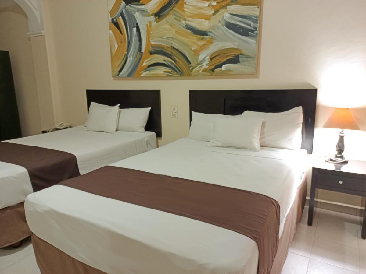 Hotel Villa Margaritas ビジャエルモッサ エクステリア 写真