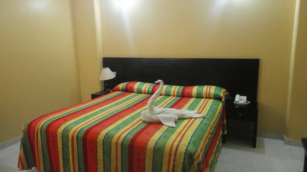 Hotel Villa Margaritas ビジャエルモッサ エクステリア 写真